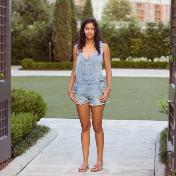 Meet your Posher, Alia - Picture 6 of 6